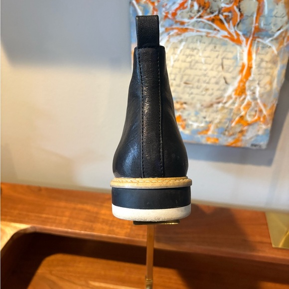 Adam Tucker Leather Chelsea Booties 8 Black Comfort Minimalist Casual Work - Picture 3 of 4